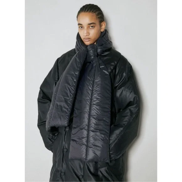 NEW SIGNATURE SAINT LAURENT PUFFER SCARF IN NYLON BLACK - Picture 6 of 12